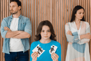una pareja separada con una hija